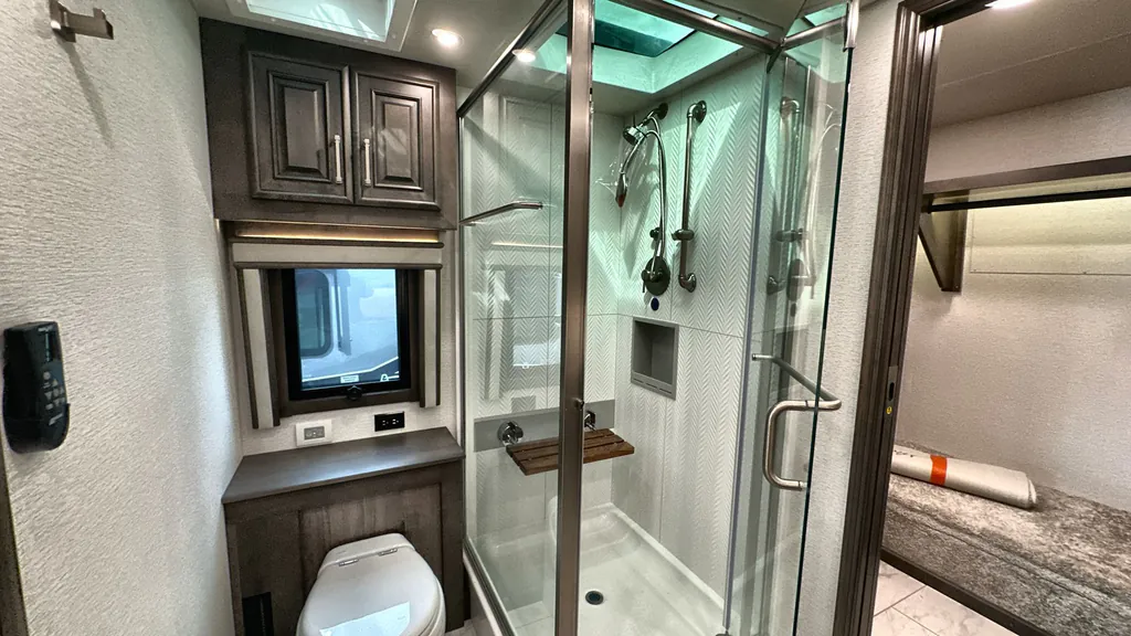 2026 Entegra Coach Aspire 44D, Photos photo 43