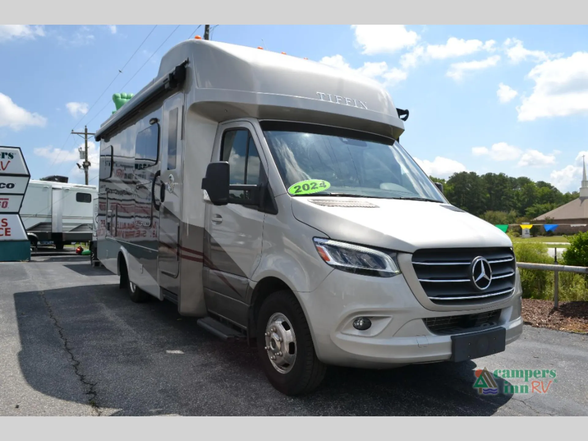 2024 Tiffin Wayfarer 25 LW dealer photo 1 from Campers Inn RV