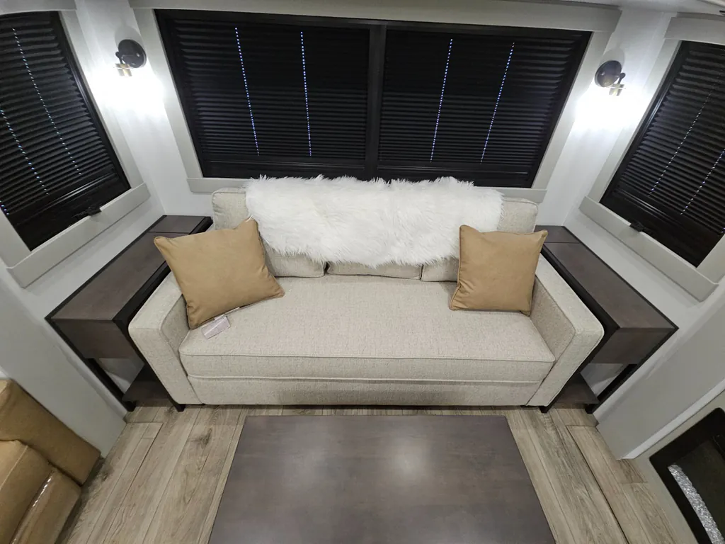 2026 Brinkley Model Z 3600, Photos photo 14