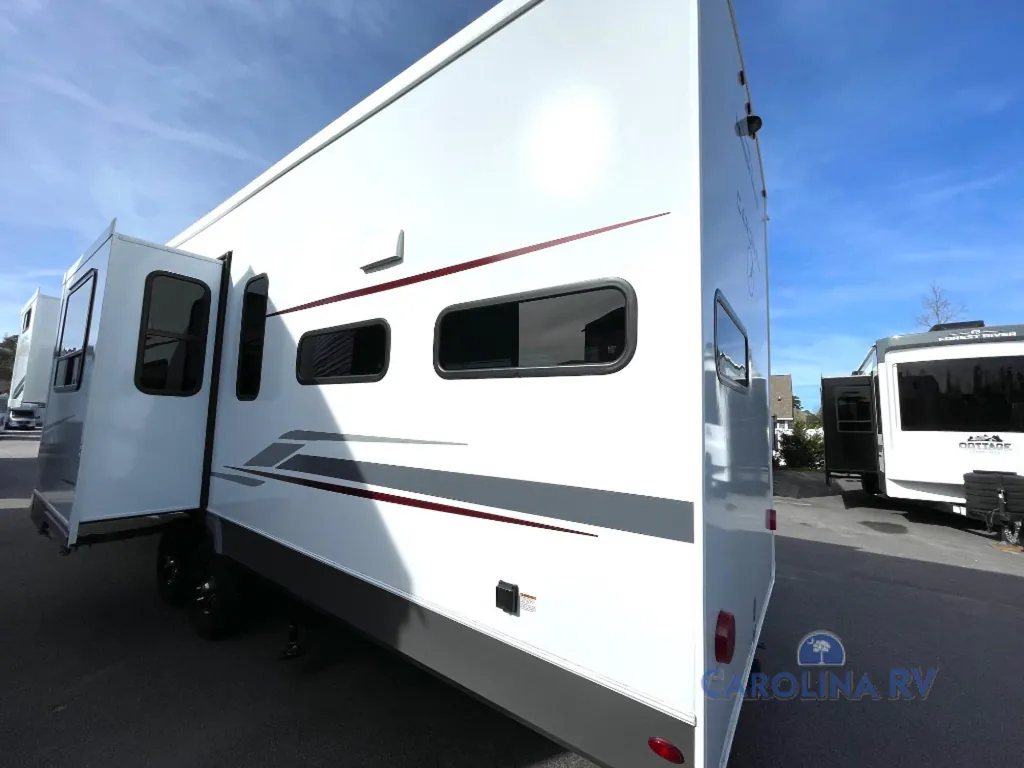 2026 Forest River Cardinal 33CHEF, Photos photo 10