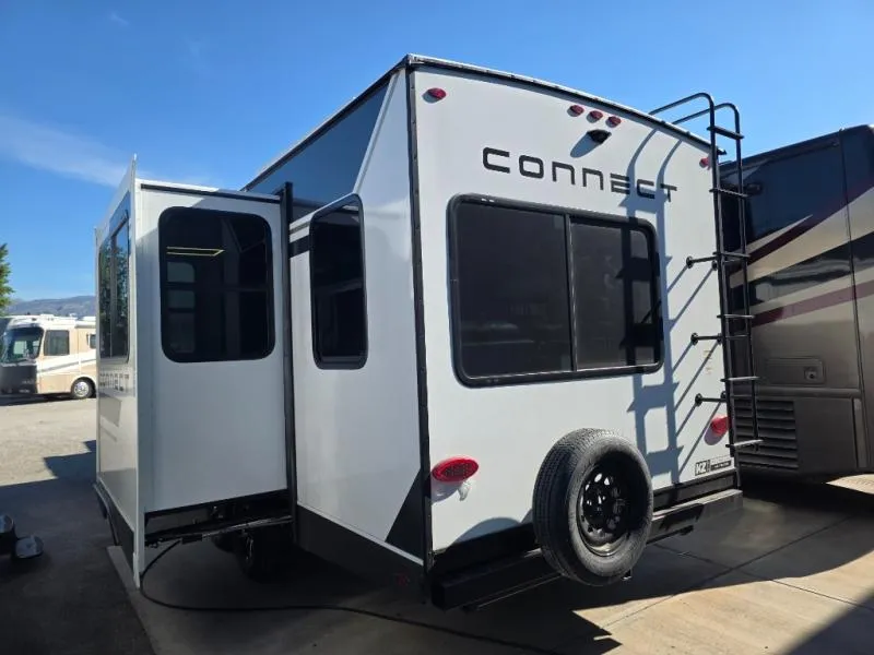 2026 KZ Connect 241RLK - Photo 4