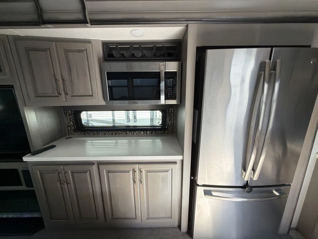2021 Keystone Montana 3231CK, Photos photo 12