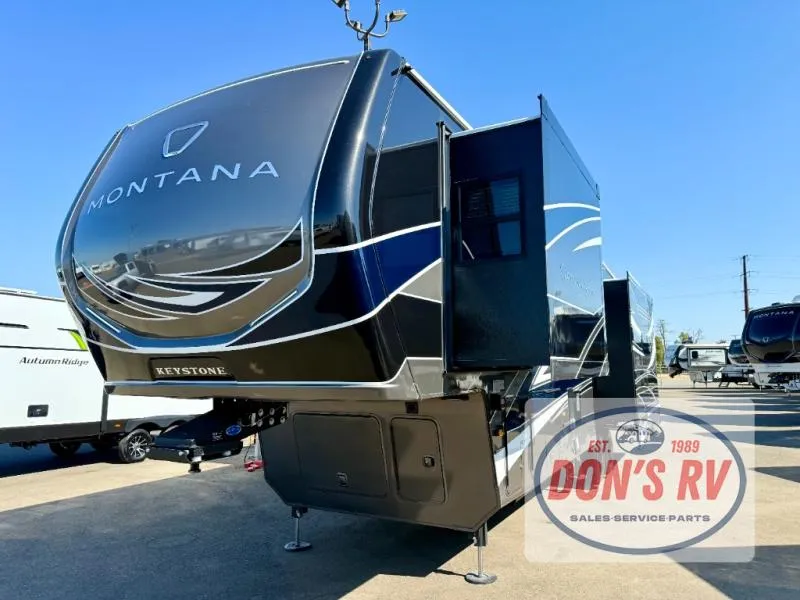 2026 Keystone Montana 3231CK - Photo 3
