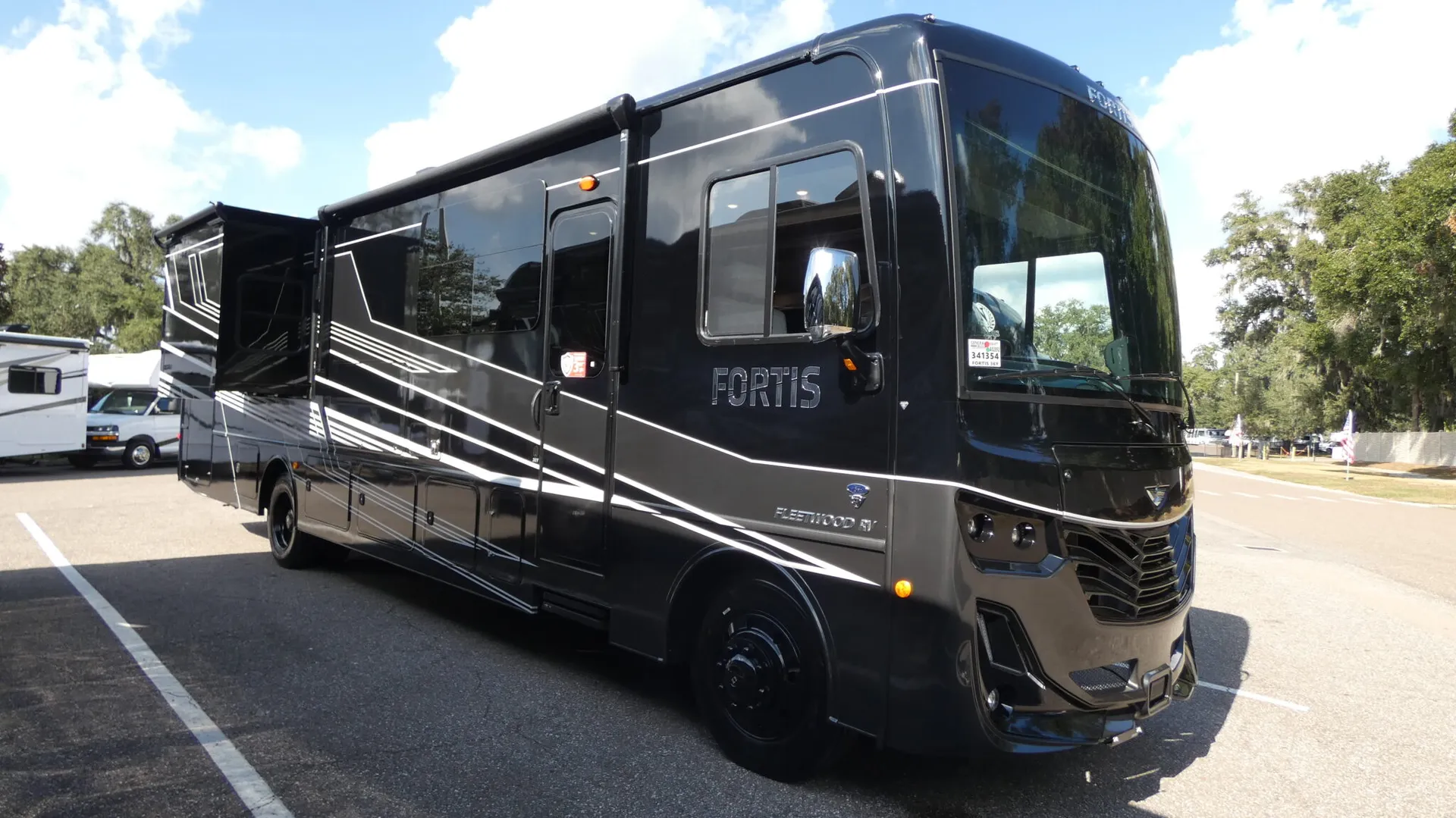 2026 Fleetwood Fortis 36Y - Photo 2
