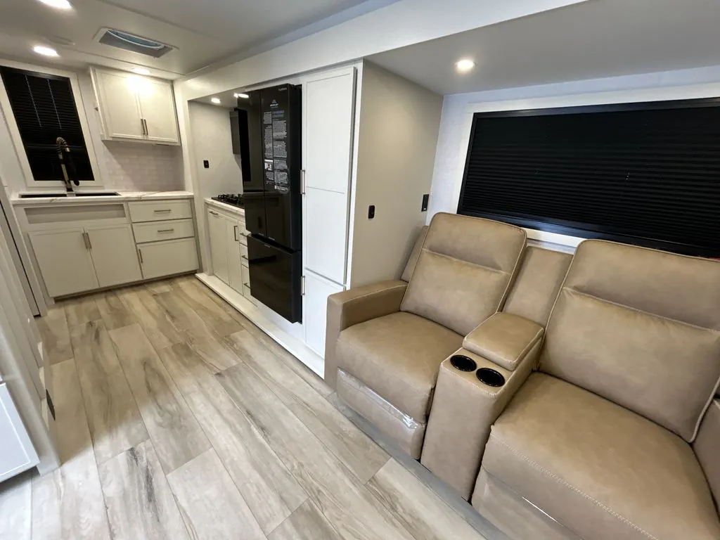2026 Brinkley Model Ix 23X, Photos photo 4