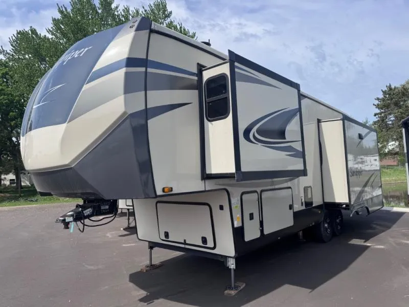 2021 Forest River Sandpiper 321RL - Photo 4