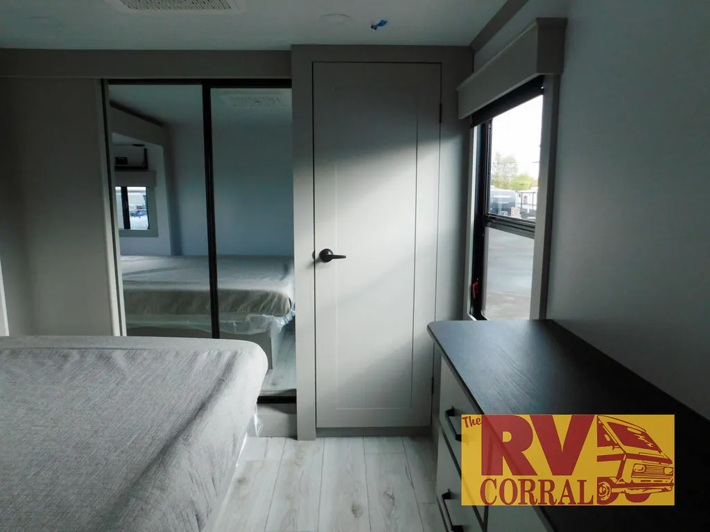 2026 Keystone Montana High Country 385BR, Photos photo 16