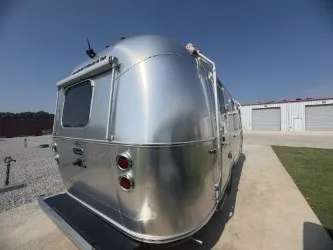 2022 Airstream Caravel 22FB - Photo 3