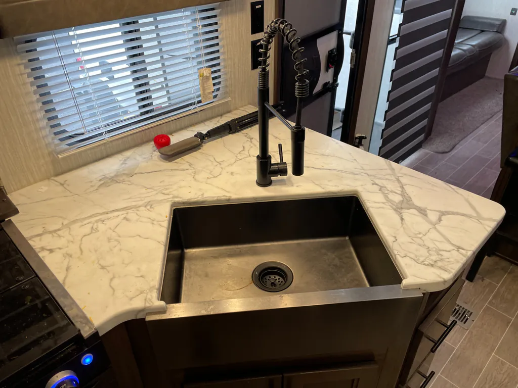 2020 Forest River Cherokee 306MM, Photos photo 10