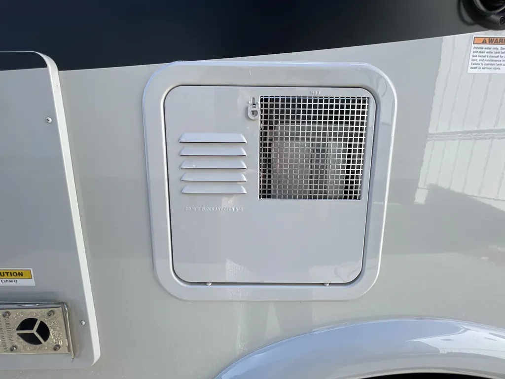 2023 Thor Motor Coach Vegas 24.3, Photos photo 20