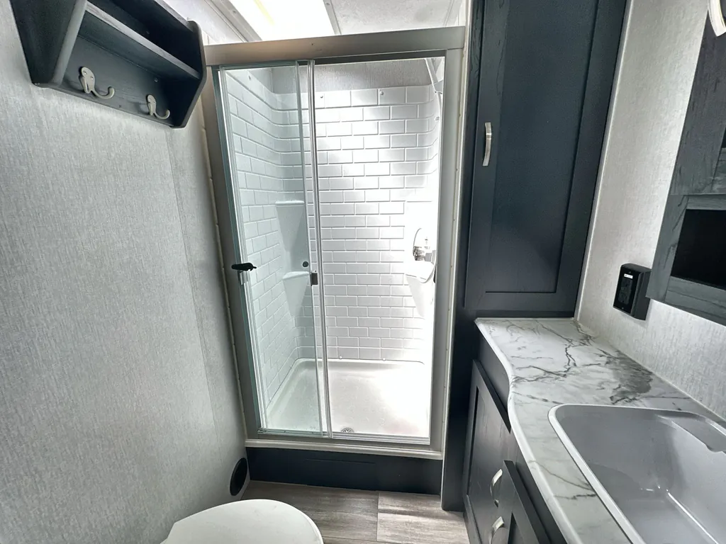 2023 Coachmen Freedom Express Ultra Lite 274RKS, Photos photo 17
