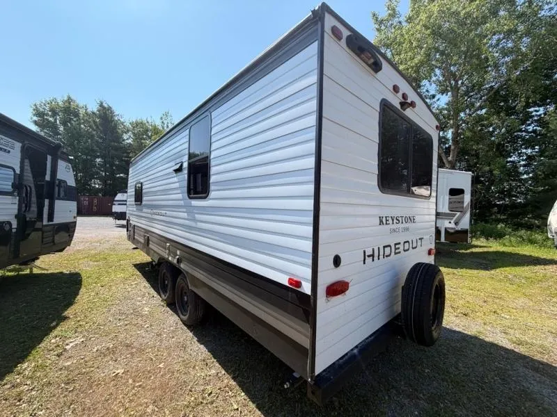 2026 Keystone Hideout 210RL - Photo 3