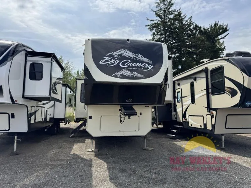 2015 Heartland Big Country Used    3070 RE - Photo 3