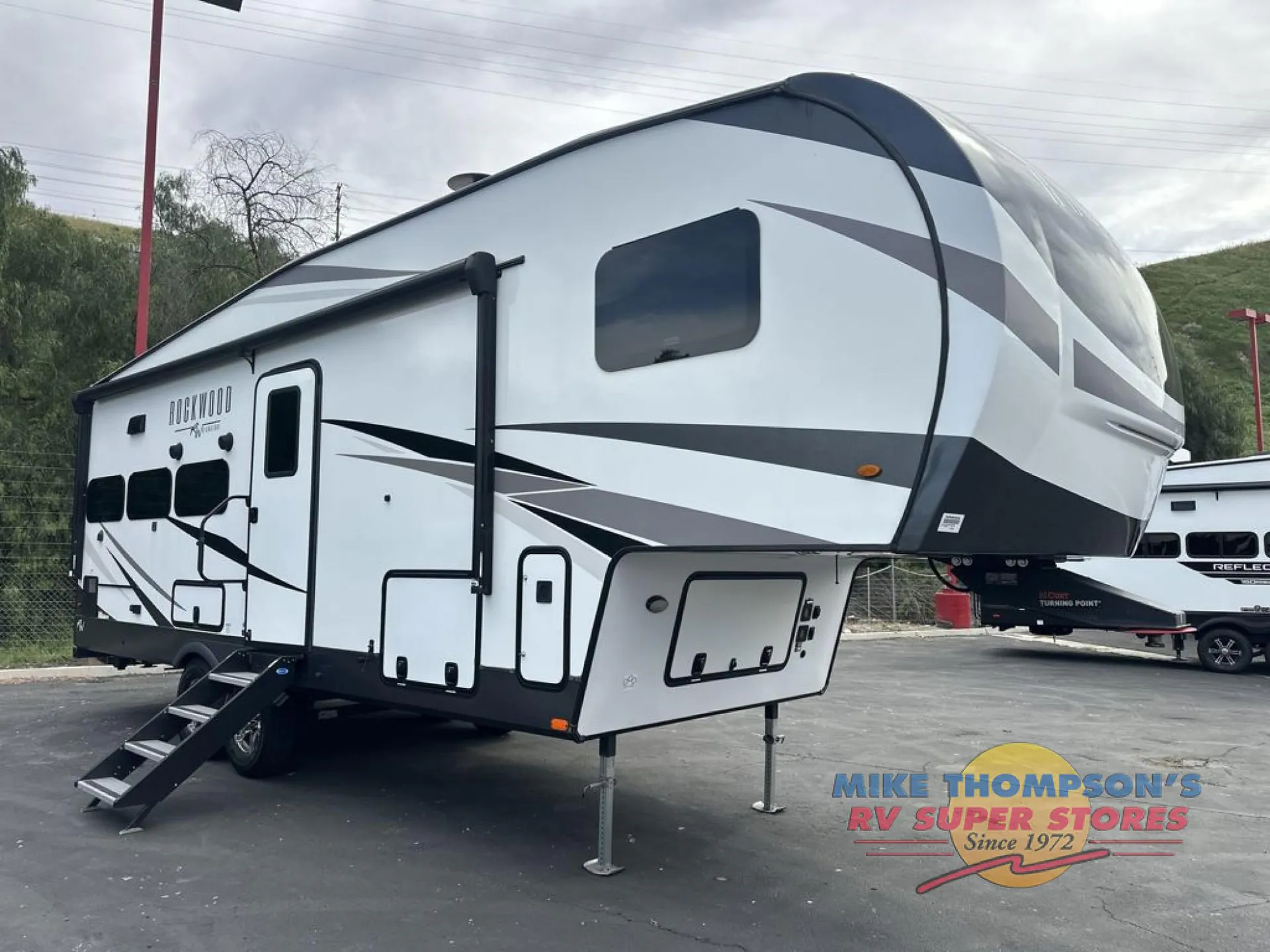 2023 Forest River Rockwood Signature 2622RK - Photo 2
