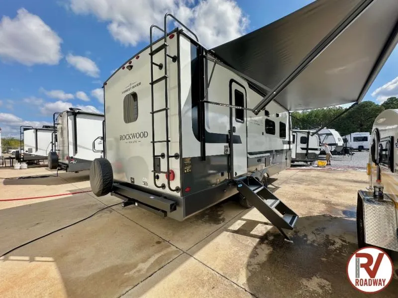 2026 Forest River Rockwood Mini Lite 2511S - Photo 4