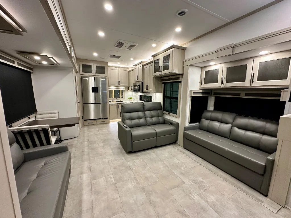2026 Grand Design Solitude 417KB - Photo 3