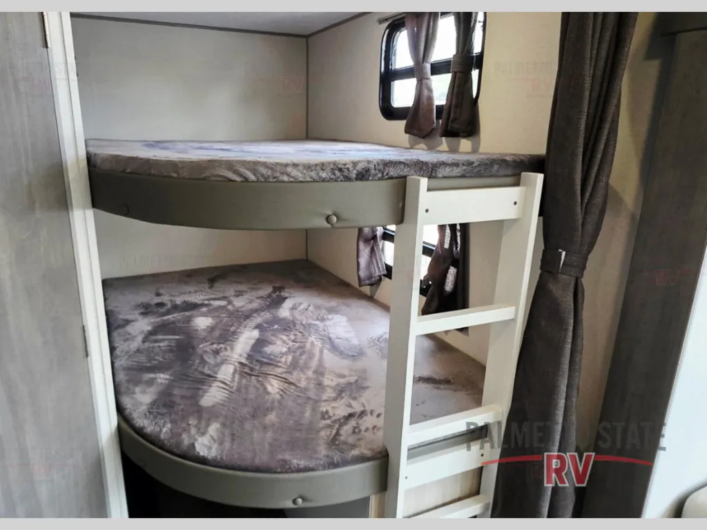 2026 Coachmen Catalina Legacy Edition 273DBHCK, Photos photo 14