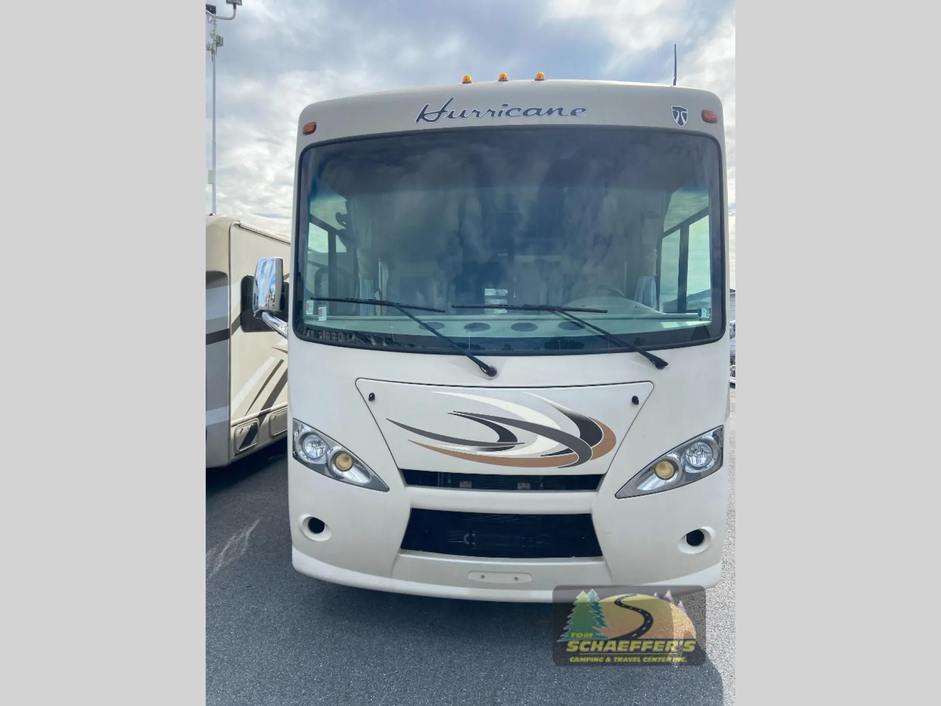 2016 Thor Motor Coach Hurricane 27K - Photo 2