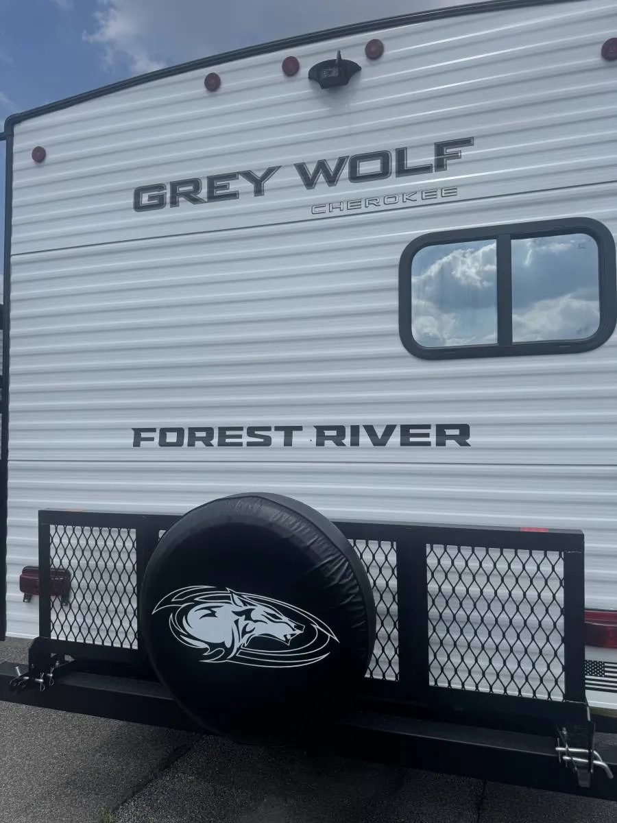 2027 Forest River Cherokee Grey Wolf 26SS — Photo 6
