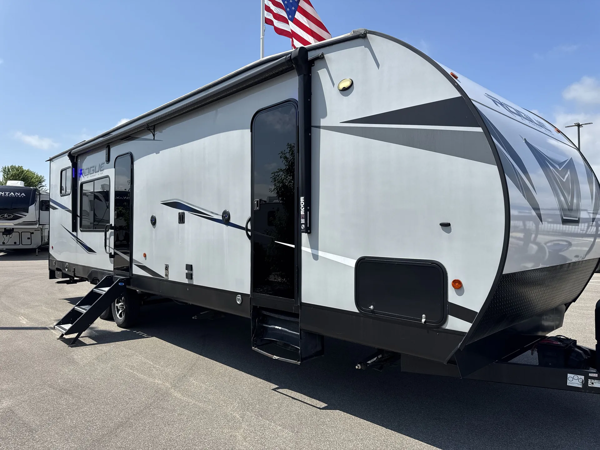 2021 Forest River Vengeance Rogue 29KS - Photo 2