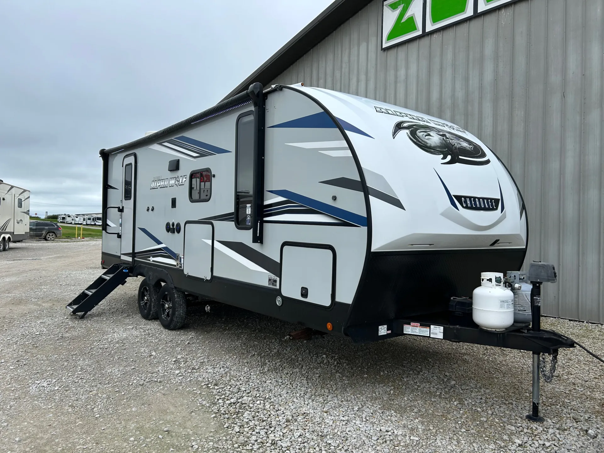 2021 Forest River Cherokee Alpha Wolf 22SW-L - Photo 2