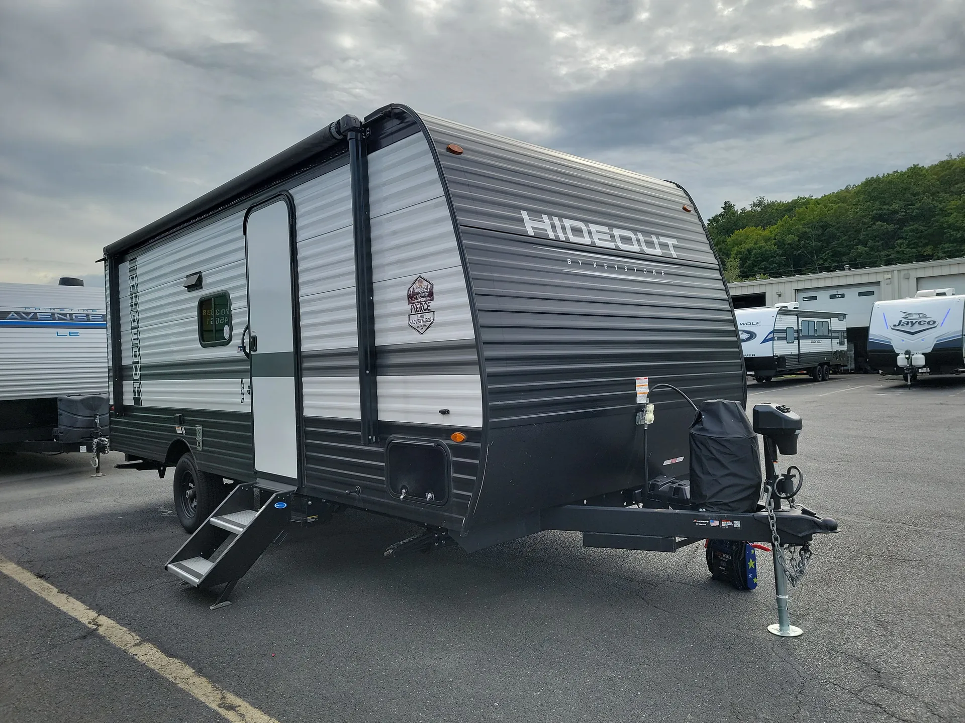 2025 Keystone Hideout Sport 186SS - Photo 2