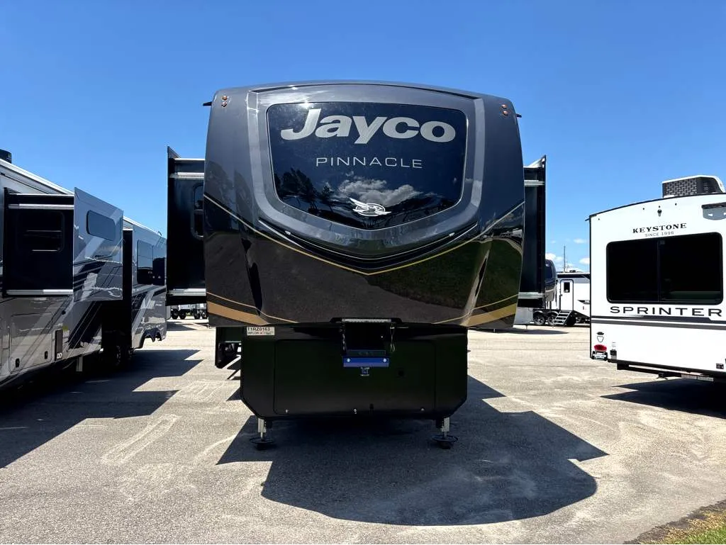 2026 Jayco Pinnacle 39FLOK - Photo 3