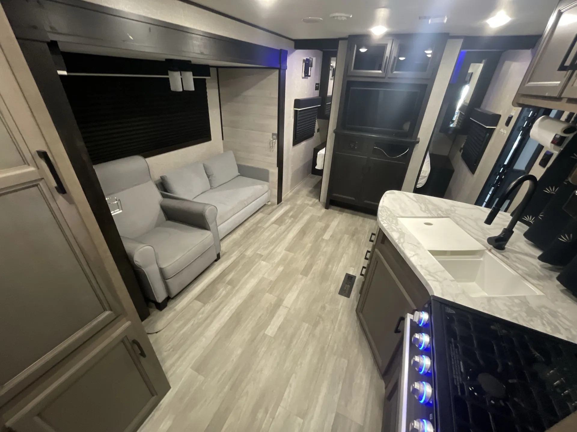 2022 Jayco Jay Flight SLX 242BHSW — living area main