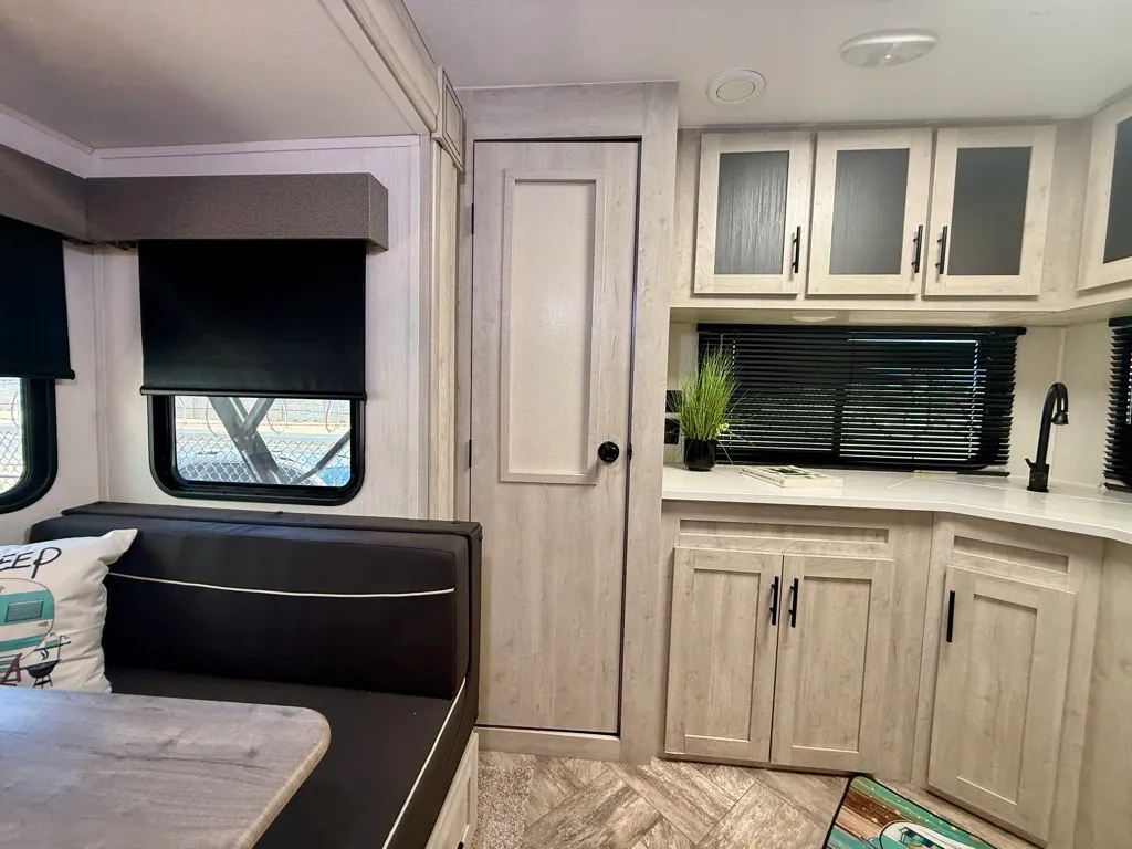2023 Forest River Wildcat 303MBX, Photos photo 20