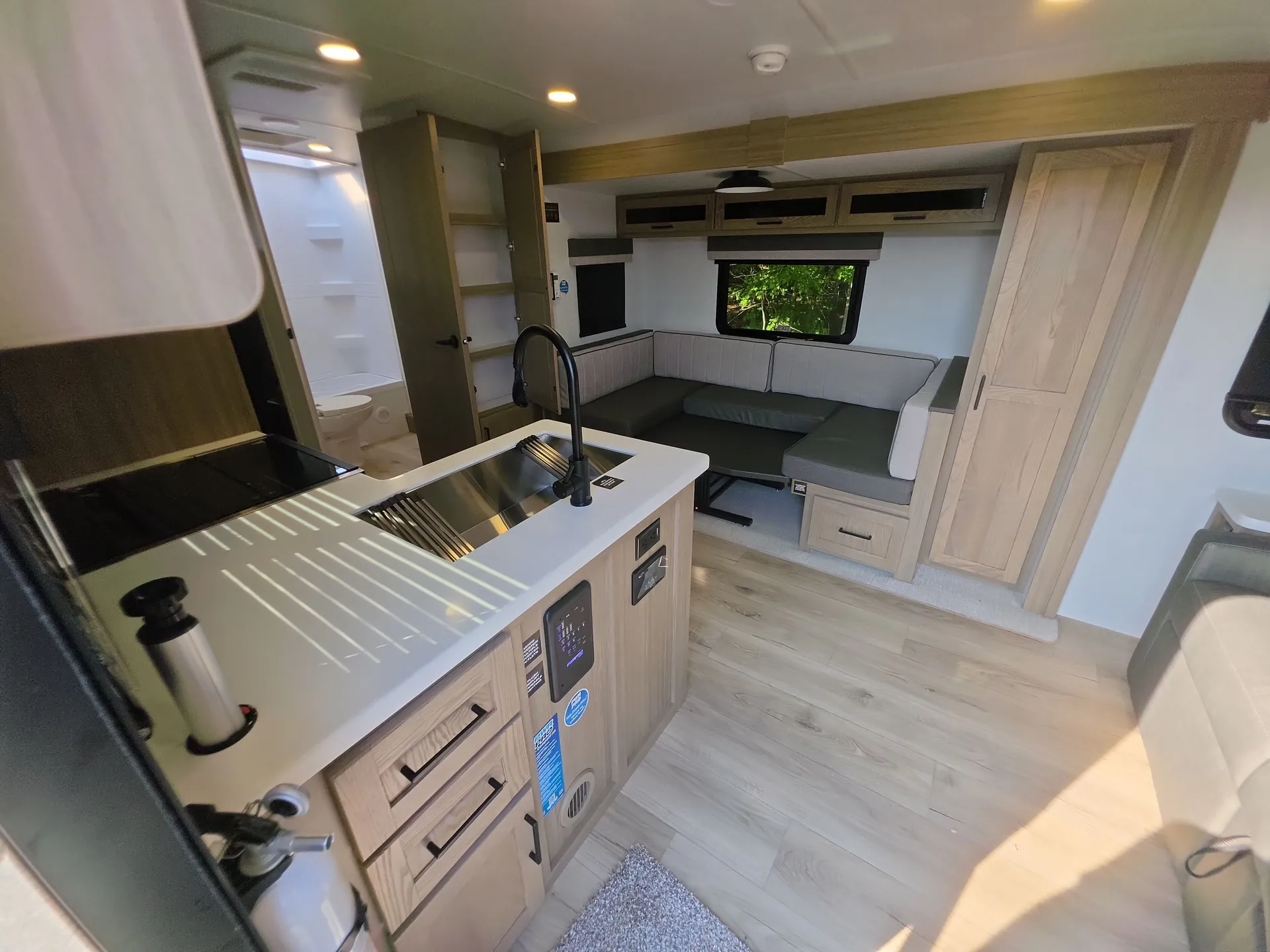 2027 Forest River Rockwood Mini Lite 2509S — backside