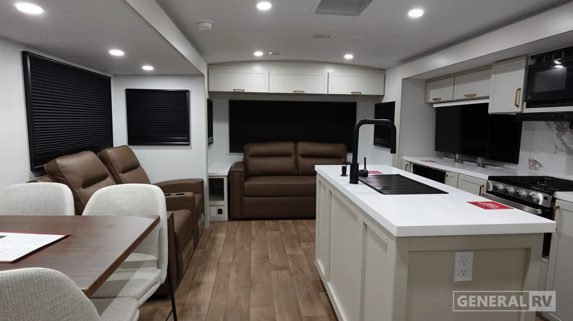 2027 Grand Design Imagine 2970RL - Photo 3