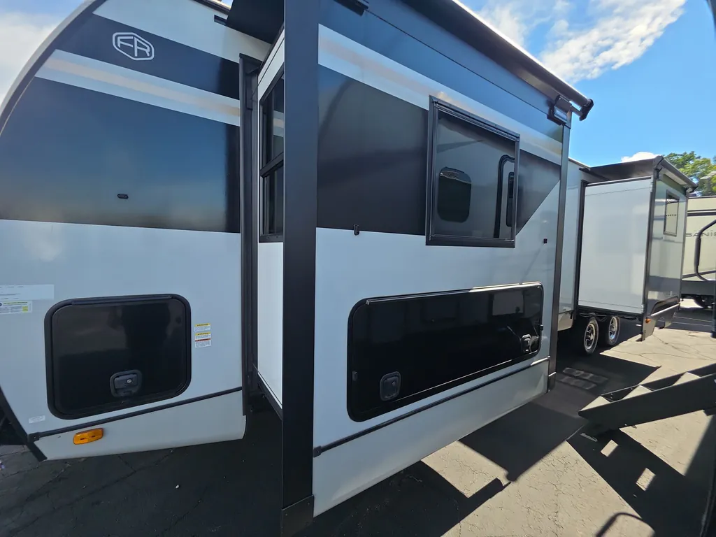 2025 Forest River Vibe 3400SB, Photos photo 6
