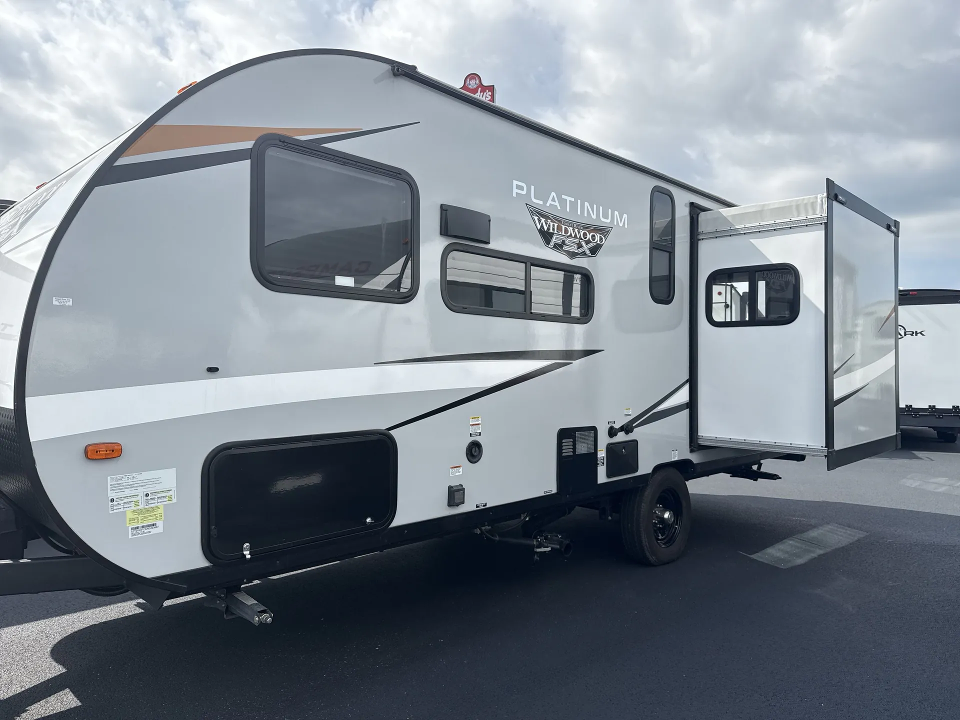 2022 Forest River Wildwood FSX 169RSK — off campside