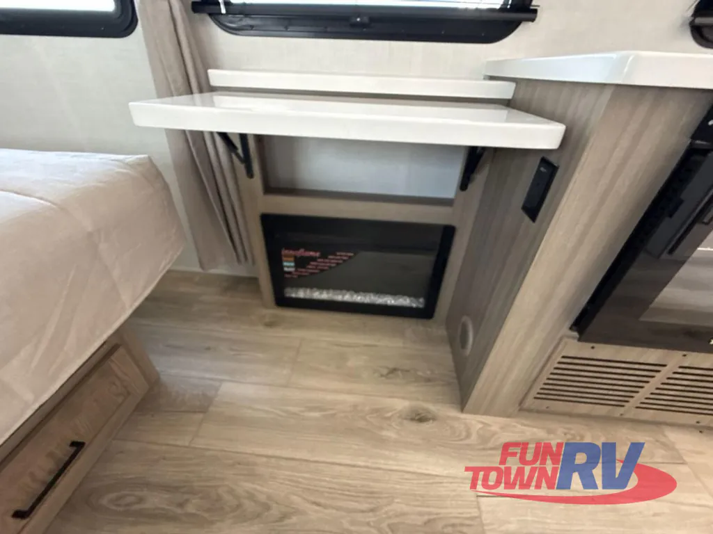 2027 Forest River Rockwood Mini Lite 2205S, Photos photo 10