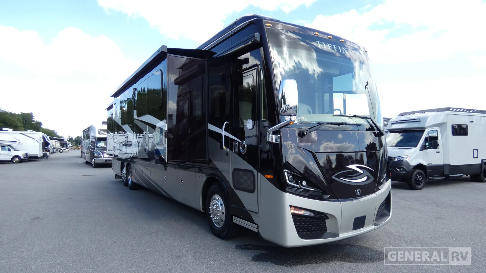 2026 Tiffin Phaeton 44 OH - Photo 2