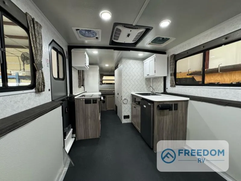 2025 TrailManor 2720 Series 2720QS - Photo 3