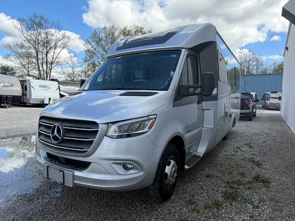2020 Leisure Travel Unity U24IB - Photo 2