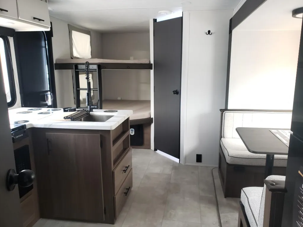 2027 Forest River Tracer 230BH, Photos photo 4