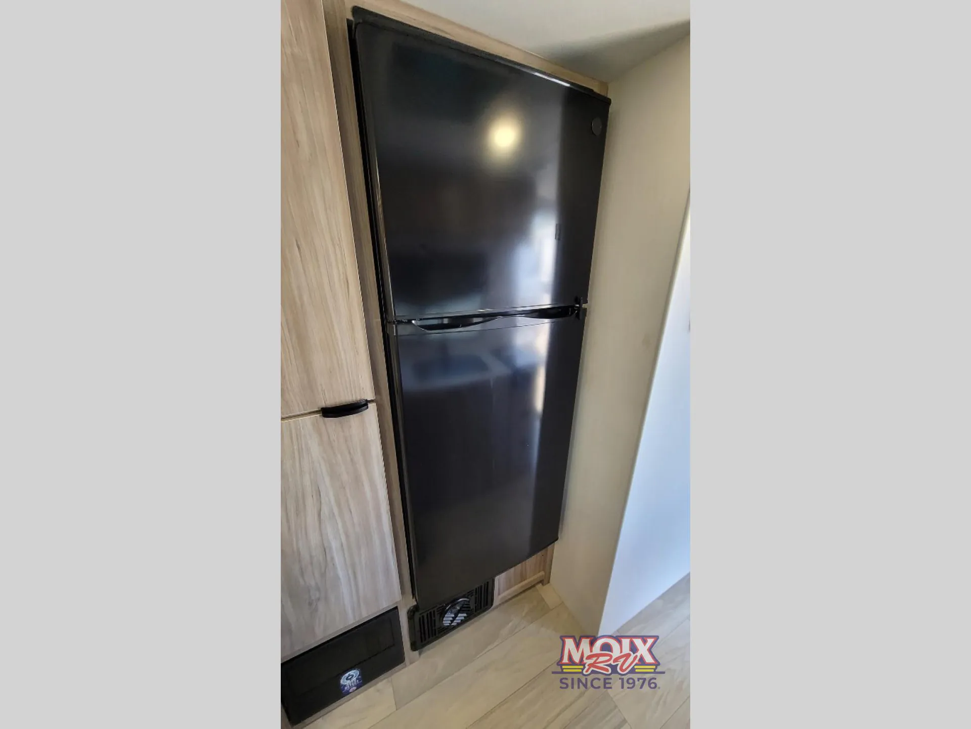 2024 Winnebago M-Series 2225MK - Photo 4