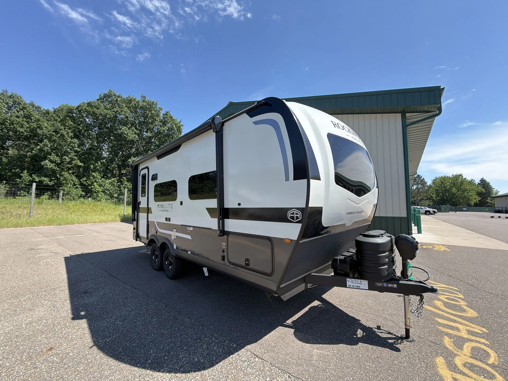 2027 Forest River Rockwood Mini Lite 2109S