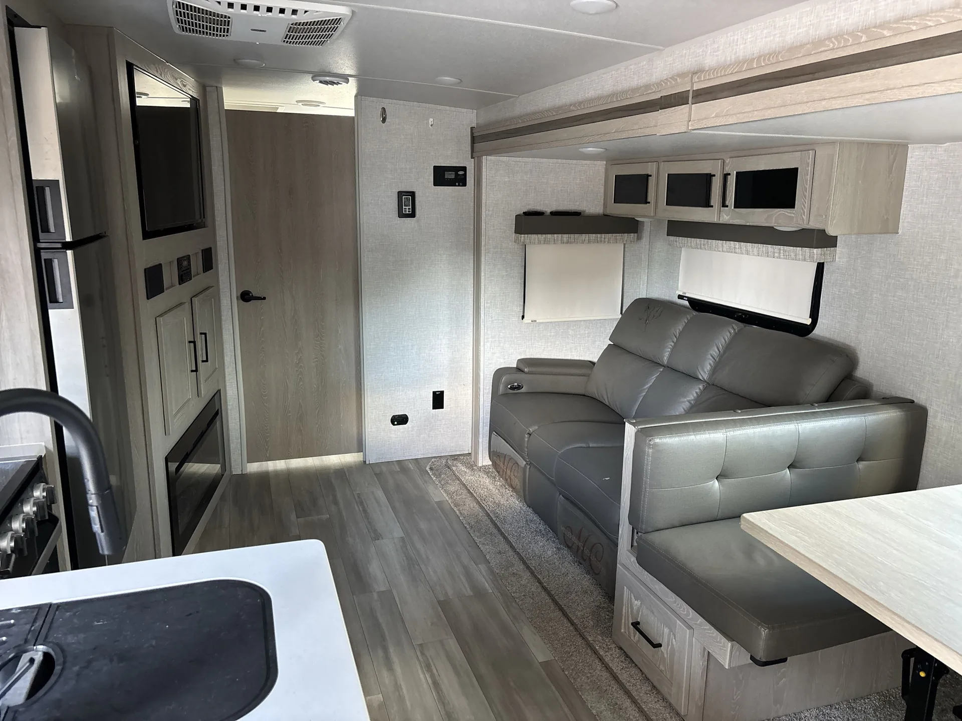 2022 Forest River Flagstaff Super Lite 29RBS — living area main