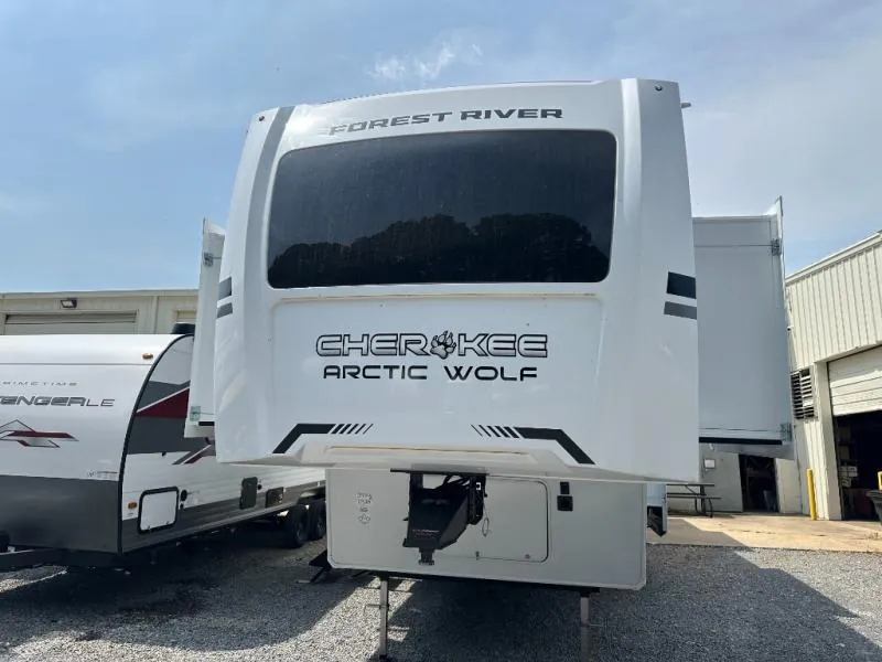 2026 Forest River Cherokee Arctic Wolf 3950SUITE - Photo 4