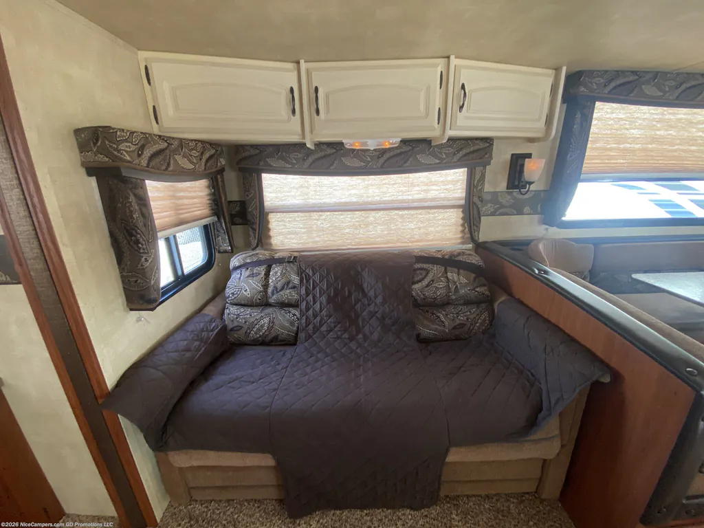 2012 Keystone Outback 298RE, Photos photo 14