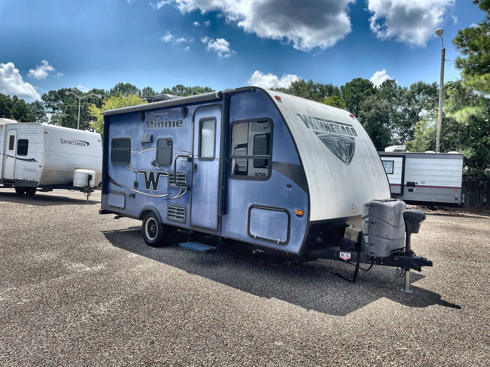 2017 Winnebago Micro Minnie 1705RD - Photo 2