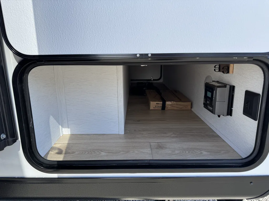 2027 Coachmen Apex Nano 186BH, Photos photo 2
