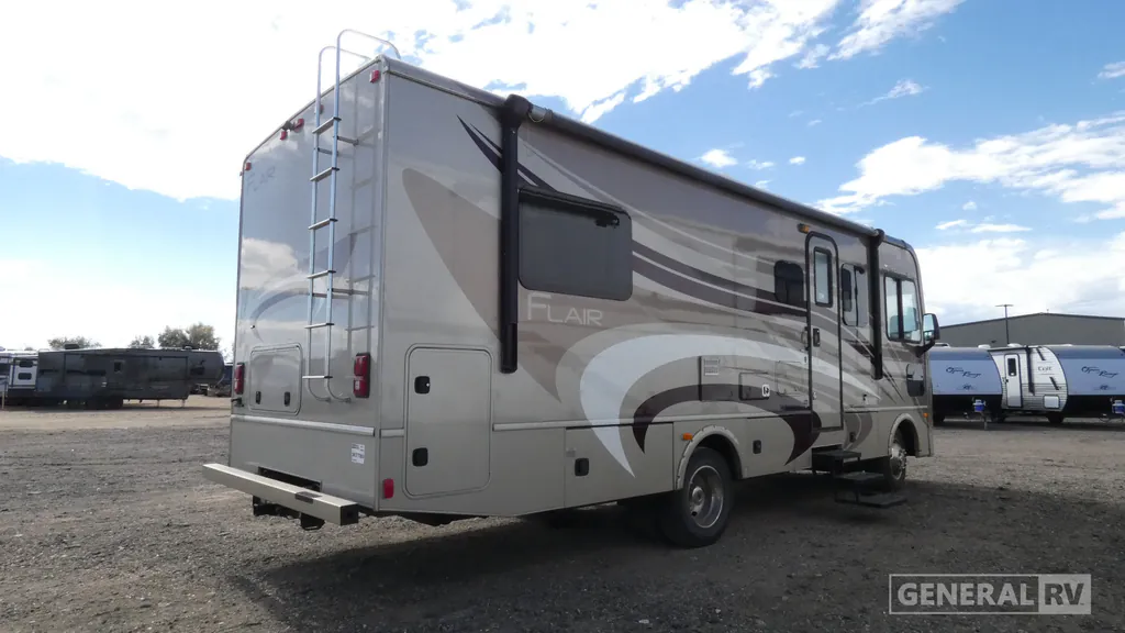 2016 Fleetwood Flair 26D, Photos photo 7