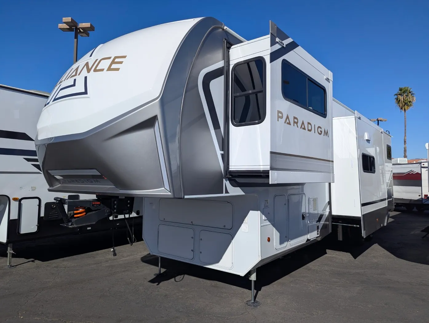 2026 Alliance RV Paradigm 385FL - Photo 4
