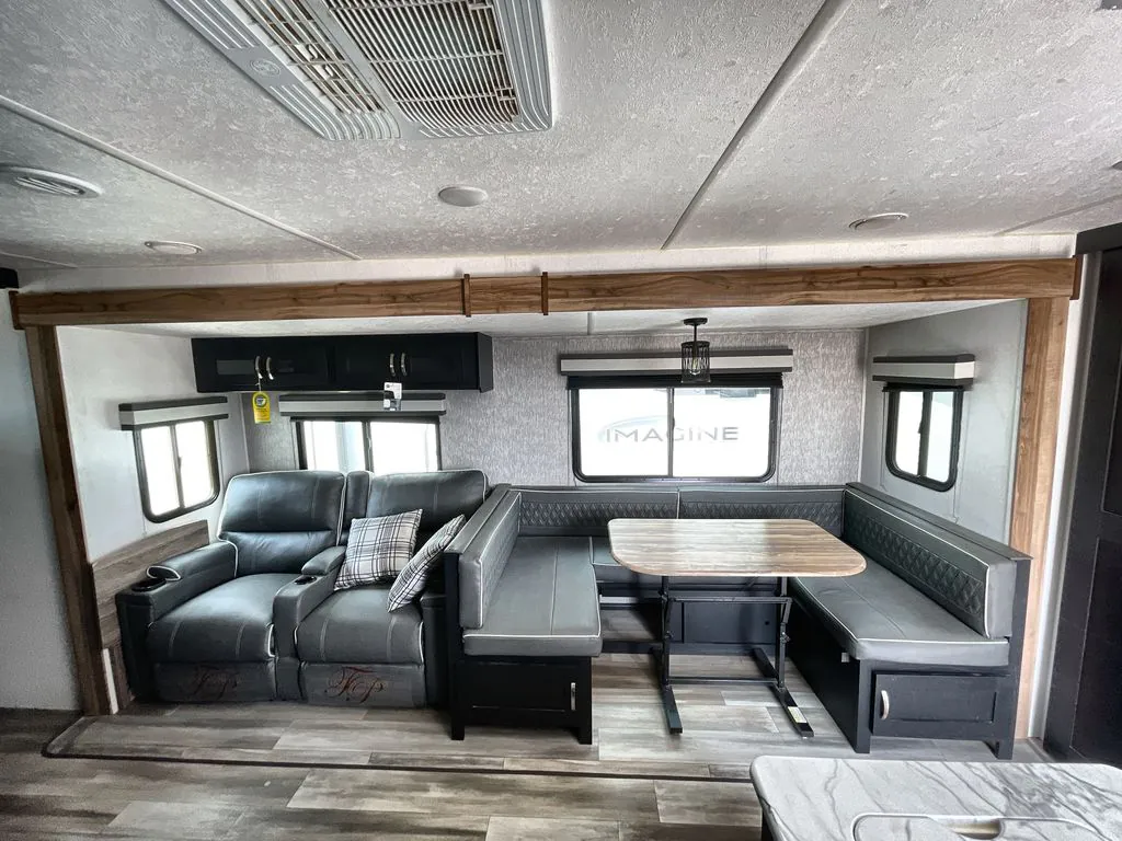 2023 Coachmen Freedom Express Ultra Lite 294BHDS - Photo 3