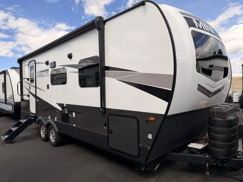2024 Forest River Rockwood Mini Lite 2511S - Photo 2