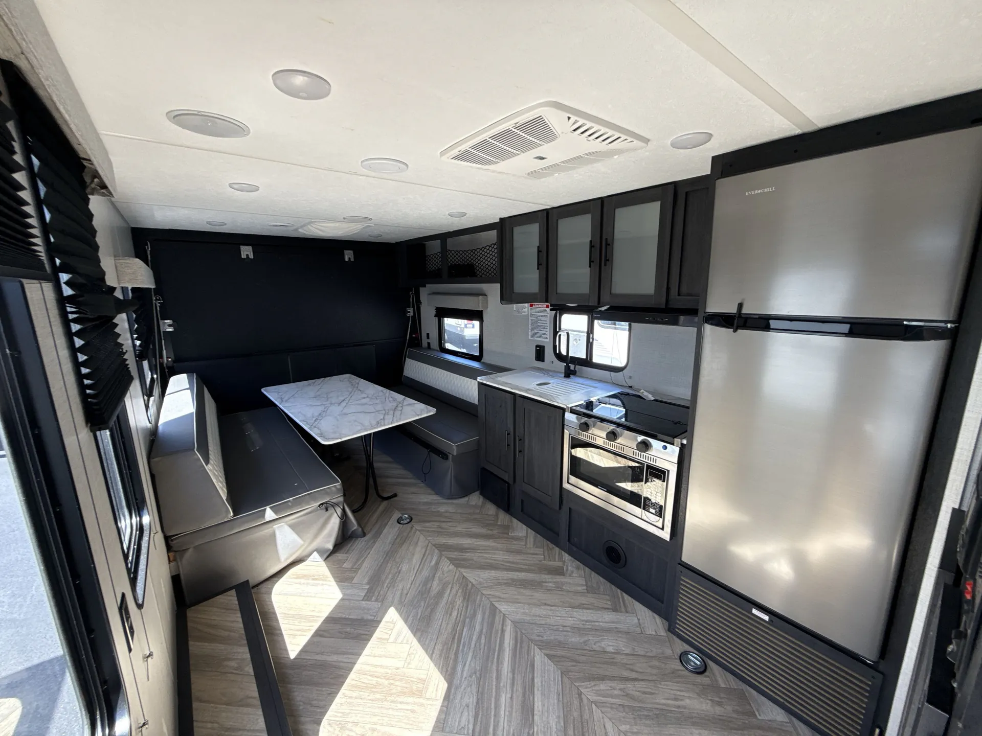2022 Forest River Ozark 2500TH — living area main